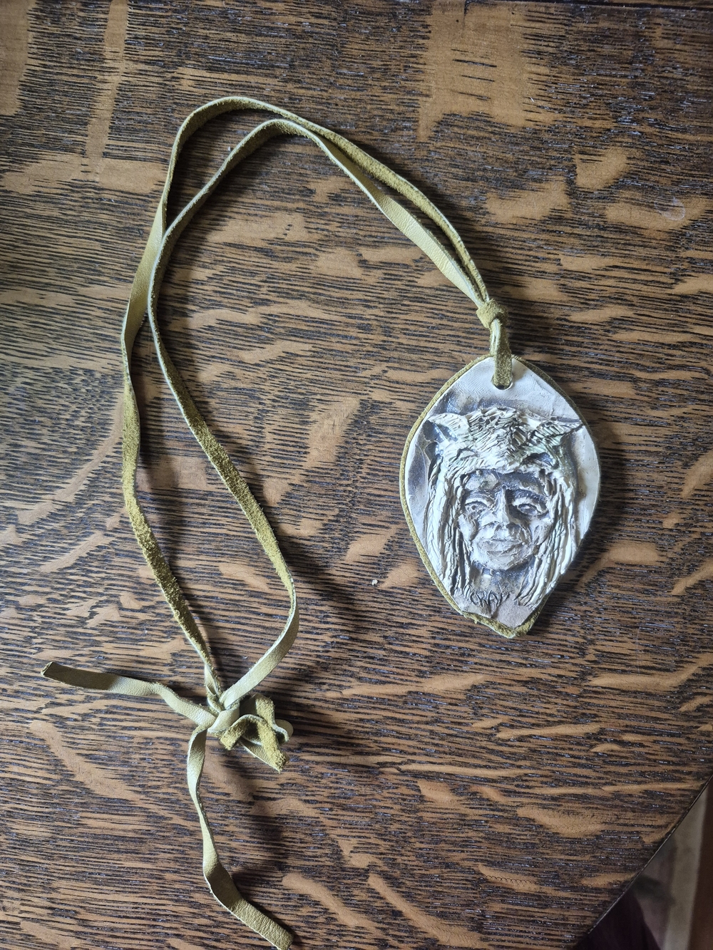 Vintage Signed Artisan Relief Pendant Leather Suede Necklace Tribal Boho - Picture 2 of 7